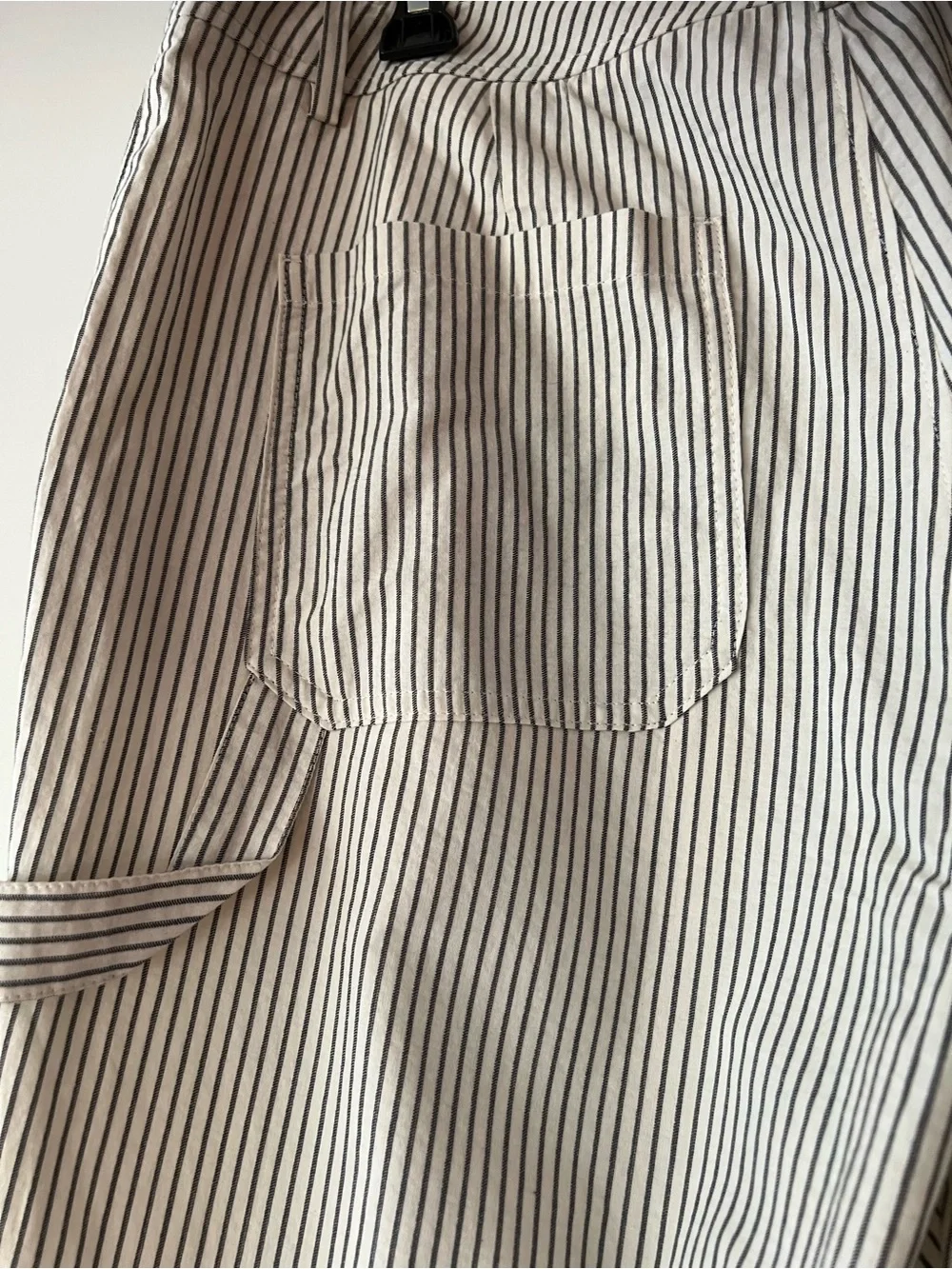 Zara Men's Pinstripe Chinos - White & Black